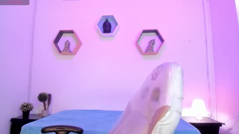 sara online show from November 19, 2:06 pm