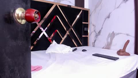 sara_tourner online show from October 9, 11:36 am