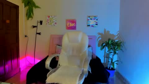 Sarah Ramirez online show from February 17, 11:34 am