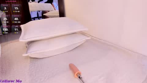 sara online show from February 17, 2:00 am