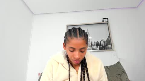 sarah_ashbourne online show from September 25, 12:04 pm