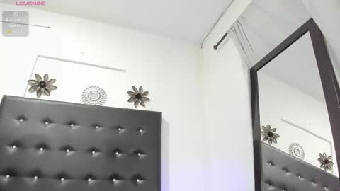 sarah_lowee online show from February 10, 1:19 am