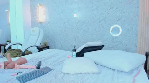 sarah online show from September 19, 12:26 pm