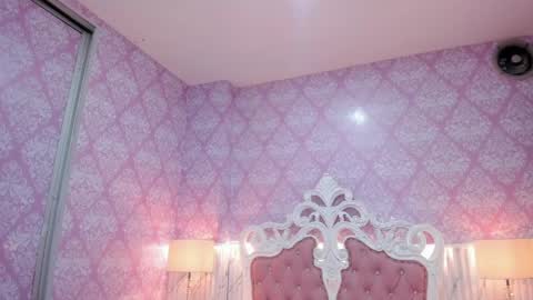 Sarah online show from April 11, 6:30 am