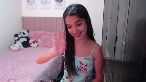 Sarah online show from December 28, 2:01 am