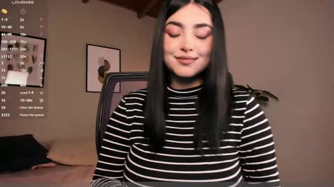   online show from December 6, 8:06 pm