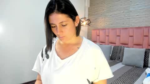 Sarah Deyvis online show from February 21, 7:32 pm