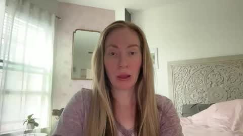 Sarah online show from April 11, 4:43 pm