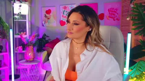 Divine Sarah NONUDE model online show from April 13, 3:46 pm