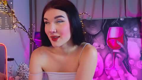 Sarah  online show from December 5, 9:27 pm