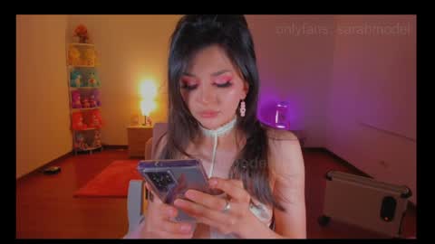 Sarah online show from April 2, 3:15 am