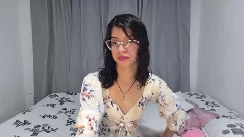 Sarah  online show from March 3, 8:15 pm