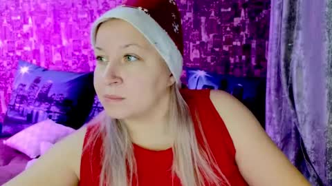 Sara online show from December 25, 7:13 pm