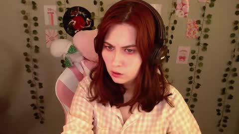 Sara online show from February 9, 11:04 am