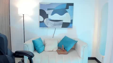 I am Sara  online show from December 19, 11:19 pm