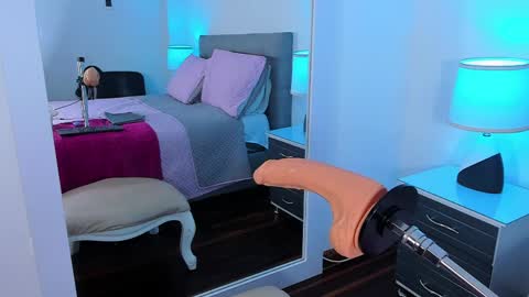 sararendon online show from April 2, 3:09 pm