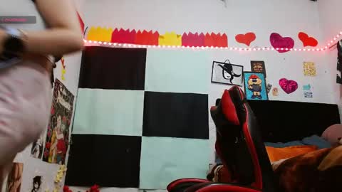 Sara Jimenez online show from April 16, 4:35 am