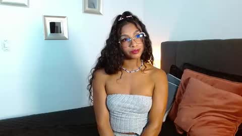 sasha_bowei online show from October 1, 1:54 am