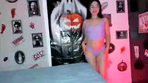 sasha_jonne online show from October 5, 7:30 pm