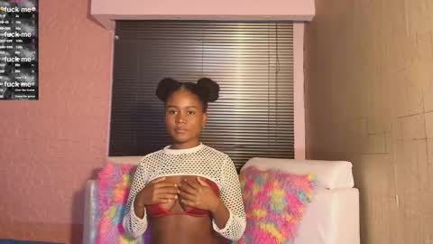 SashhaLux22 online show from February 23, 4:22 am