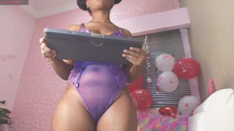 SashhaLux22 online show from February 15, 4:36 am