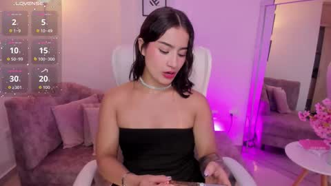 saskia litt online show from November 21, 8:38 am