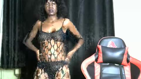 sassy_lyne online show from December 16, 8:15 pm