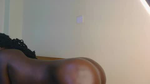 sexxy one online show from June 25, 5:12 am