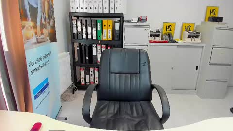 sassytiff online show from February 9, 2:40 pm