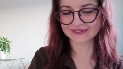 Lori online show from April 11, 5:27 pm