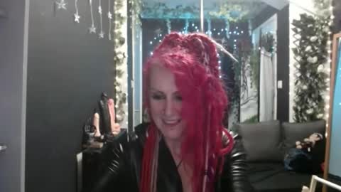 SaucySky online show from September 30, 8:57 pm