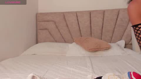 Savannahwildee online show from November 18, 1:12 pm