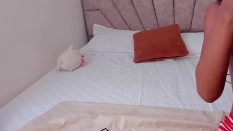 Savannahwildee online show from November 6, 1:06 pm