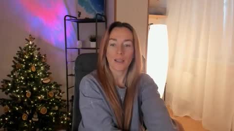 save the qween online show from December 21, 10:30 am