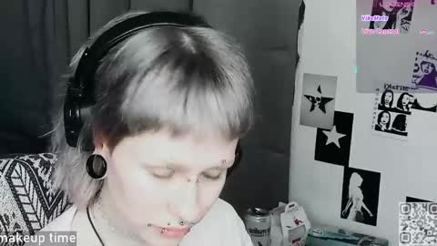 pronoun she. name Mary. age 21. online show from April 12, 6:00 pm