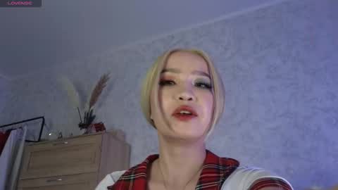 Saya online show from January 16, 9:05 am