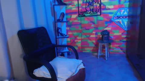 Scarlat Diamond  online show from March 8, 2:04 am