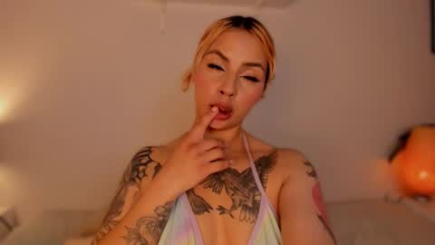 Scarlett Bunny online show from February 25, 12:04 pm