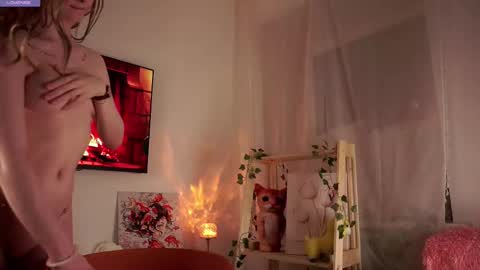 scarlet_fever10 online show from December 18, 1:16 pm