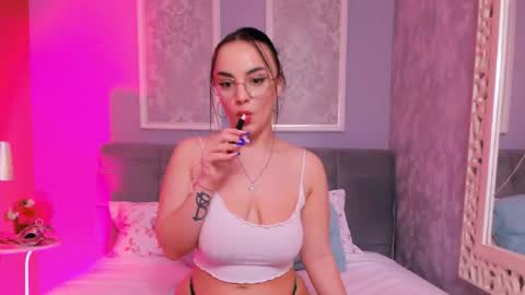 Scarlet online show from February 28, 3:17 am