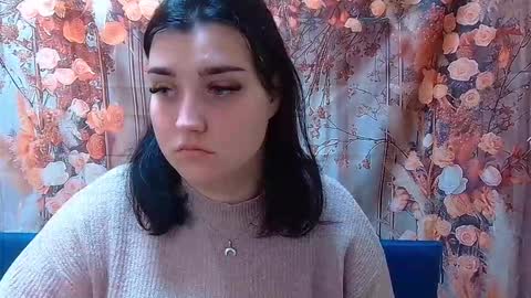 ScarletCargo online show from November 4, 6:18 am