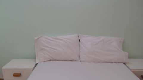 scarlet  online show from March 19, 12:20 pm