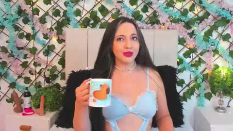 scarlet  online show from February 5, 11:35 am