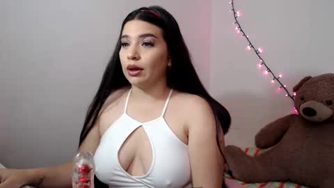 Scarlet online show from April 13, 7:25 pm