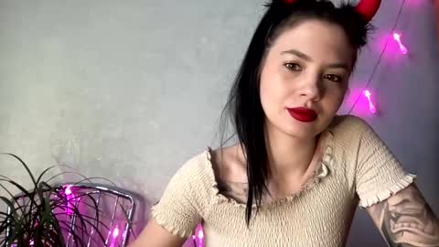 scarletpetal online show from January 20, 6:21 am