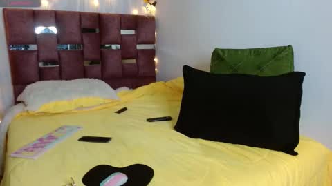 Scarlett online show from December 18, 1:10 am