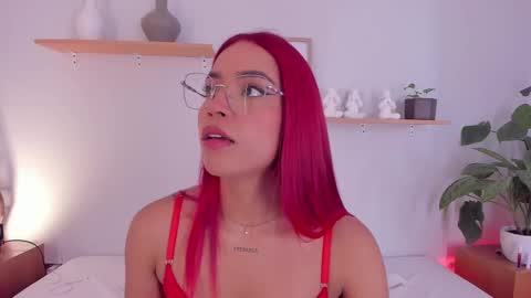 Scarlett Morgan online show from March 1, 8:10 pm