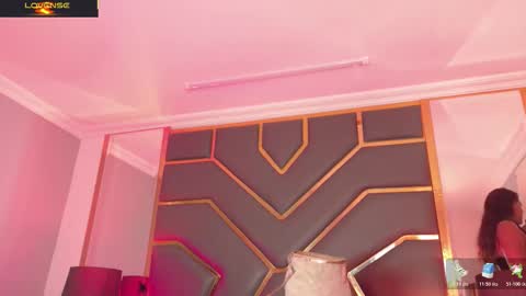 Scarlett Hot online show from December 5, 12:50 pm