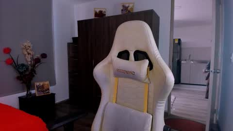 Scarlett online show from March 26, 8:43 pm