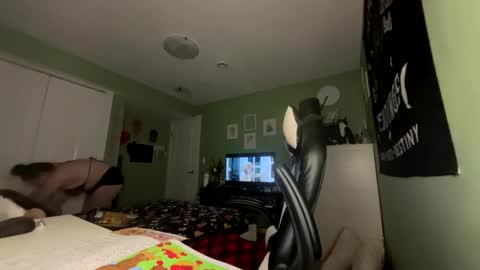 scarletxrae online show from April 3, 6:55 am